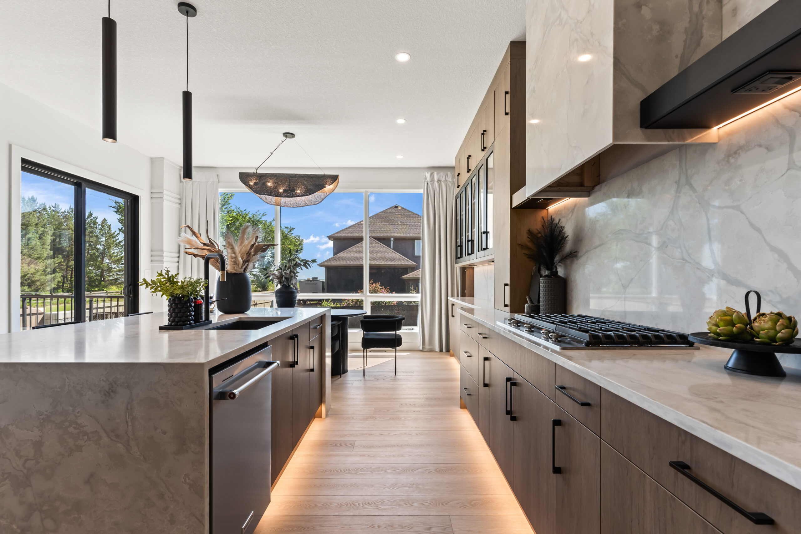 Showhome of Blue Arc Homes, a custom single-family and executive home builder in Edmonton, Alberta. Features modern designs, open-concept layouts, and advanced technology. Emphasizes quality, satisfaction, and family-friendly living.